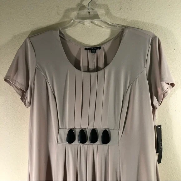 Womens True Envy Woman Short Sleeve Dress - Picture 2 of 16